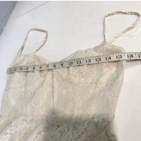 Fame and Partners Romantic rosettes long lace dress - Picture 11 of 15